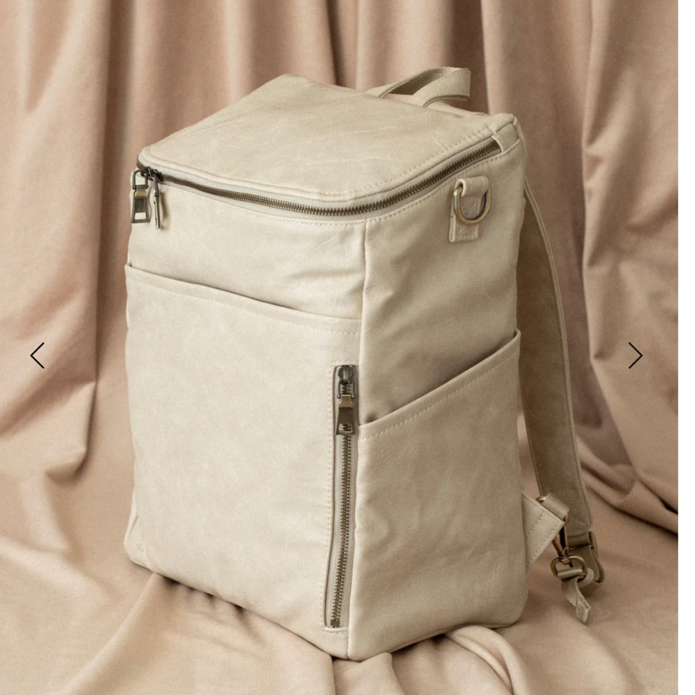 AZARIA La Mere Grand Diaper Backpack